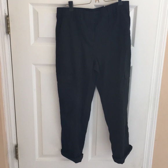 Chico's Pants - 🌴Chico's size 0 small black cargo crop pants
